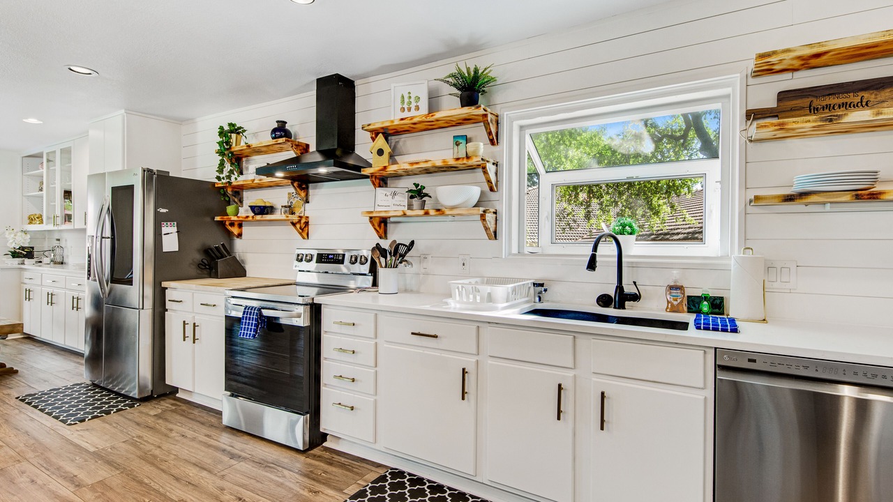 Photo of Kitchen in Horseshoe Bay