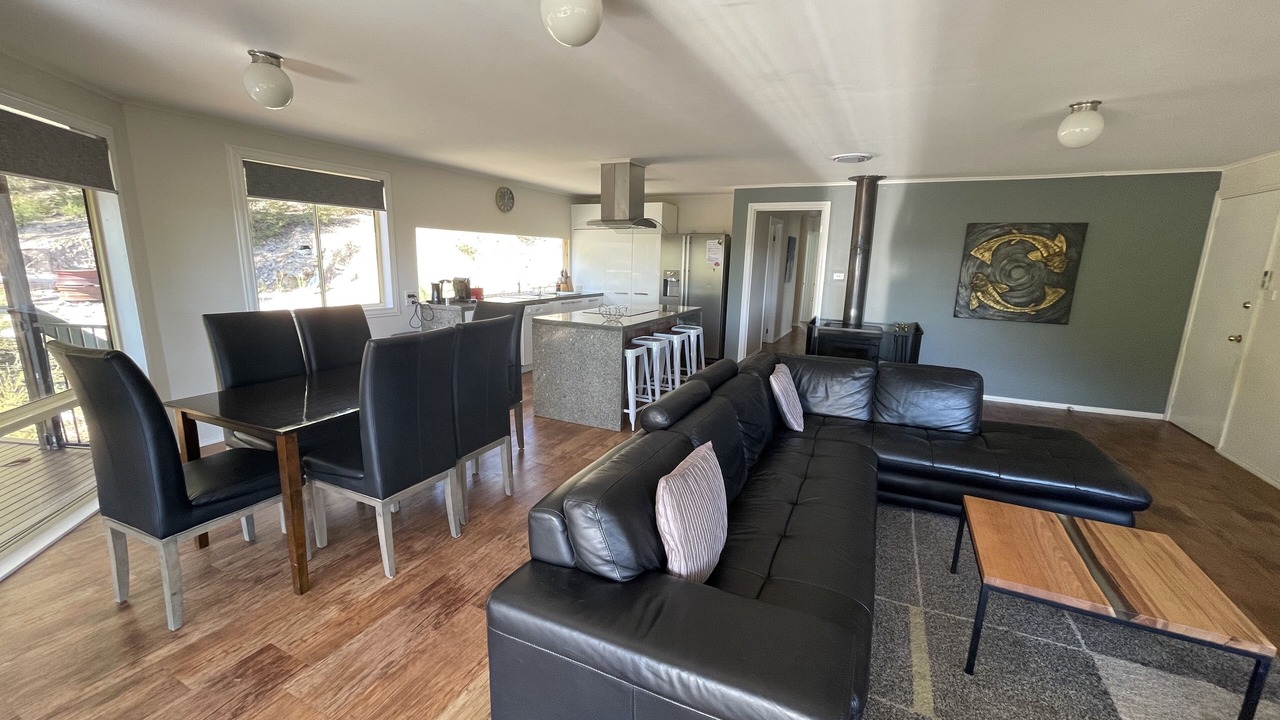 Photo of Livingroom in Taylor Bay