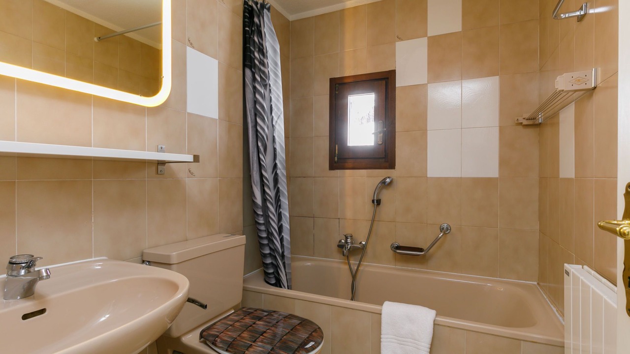 Photo of Bathroom in Surlej