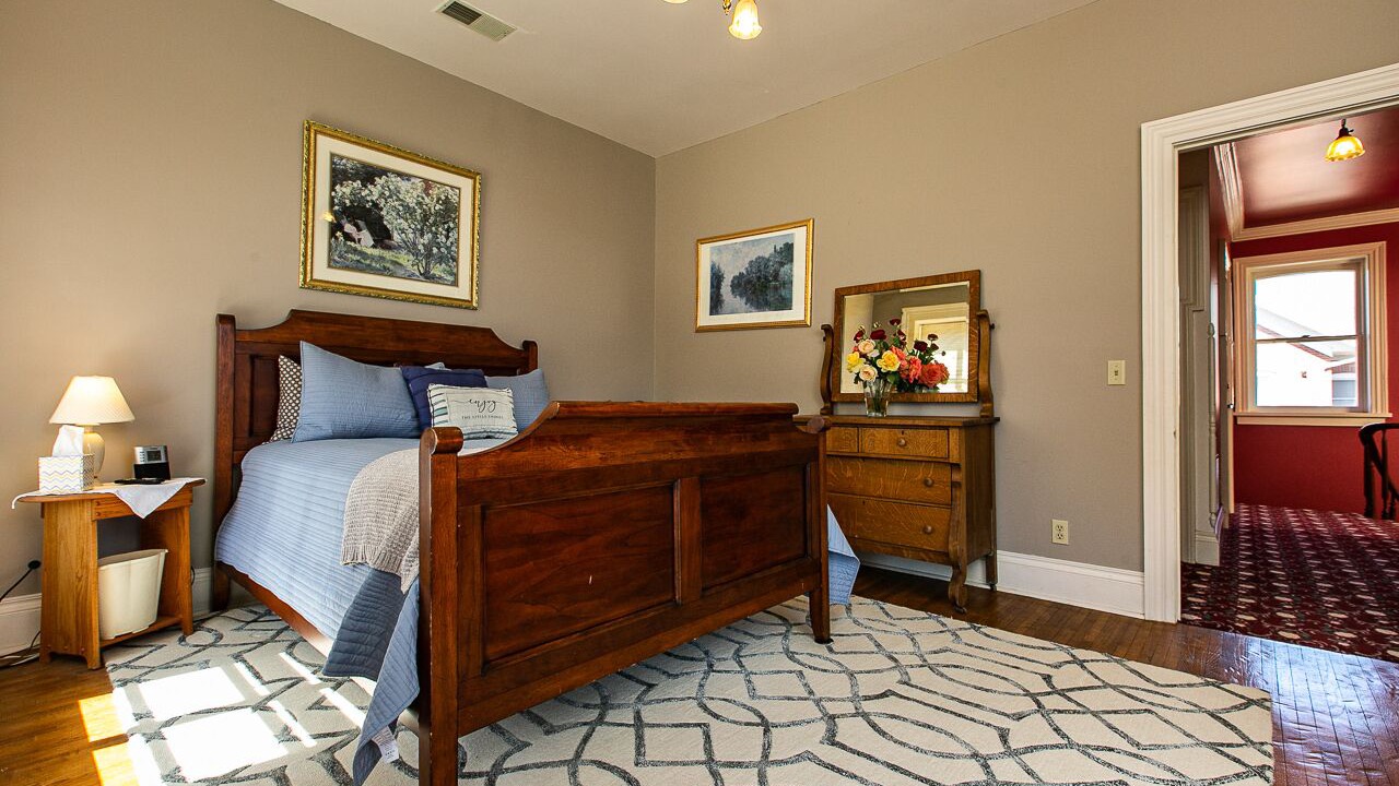 Photo of Bedroom in Dubuque