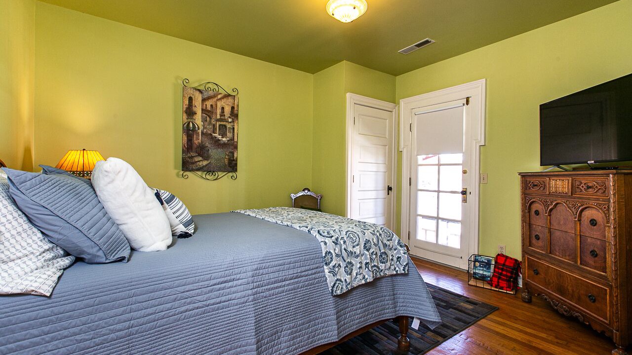 Photo of Bedroom in Dubuque