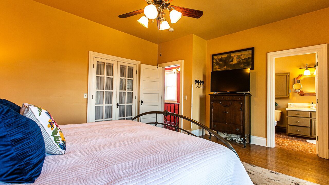 Photo of Bedroom in Dubuque