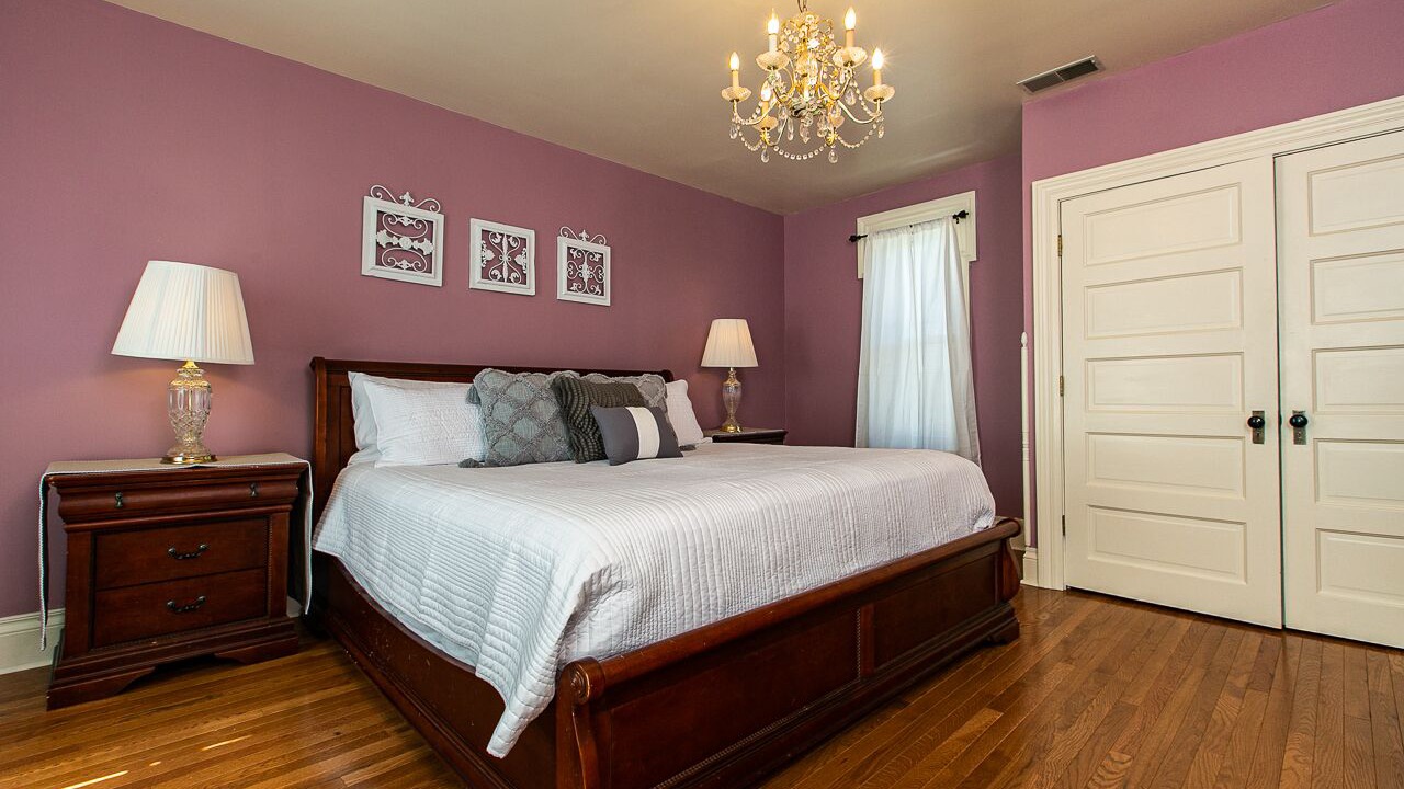 Photo of Bedroom in Dubuque