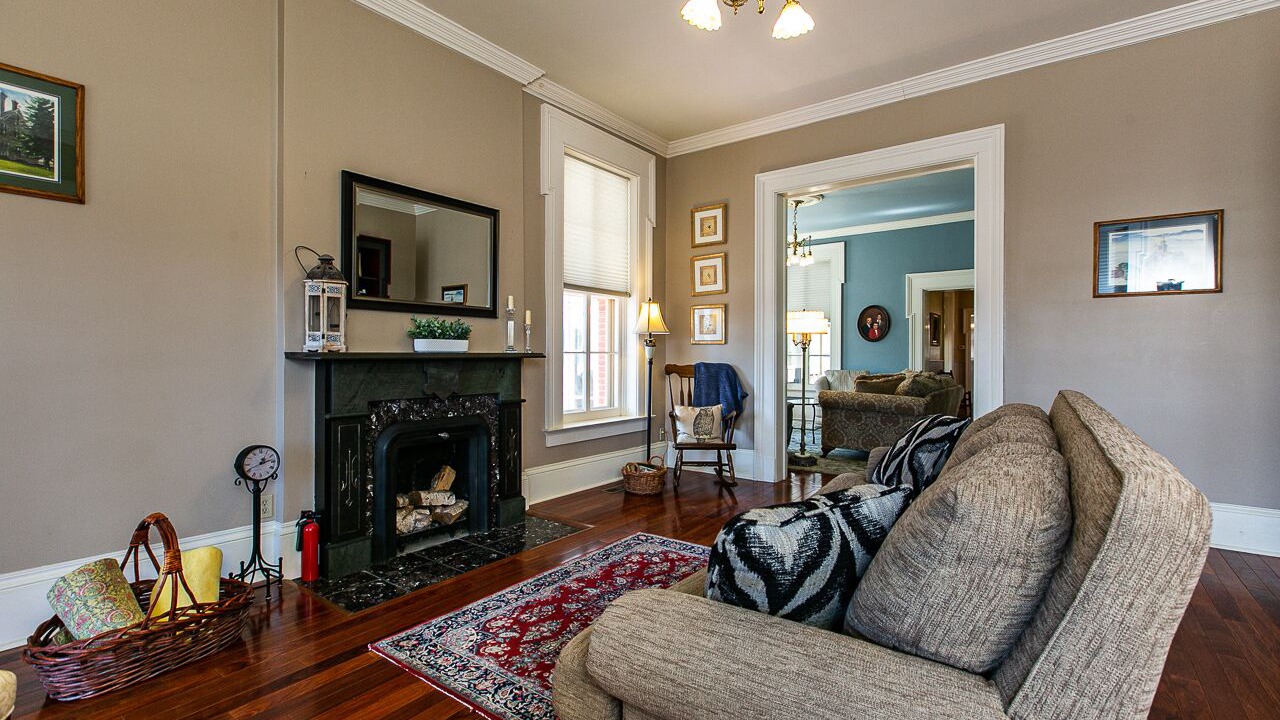 Photo of Livingroom in Dubuque