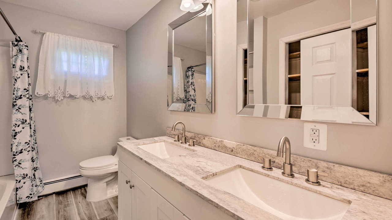 Photo of Bathroom in Palmyra