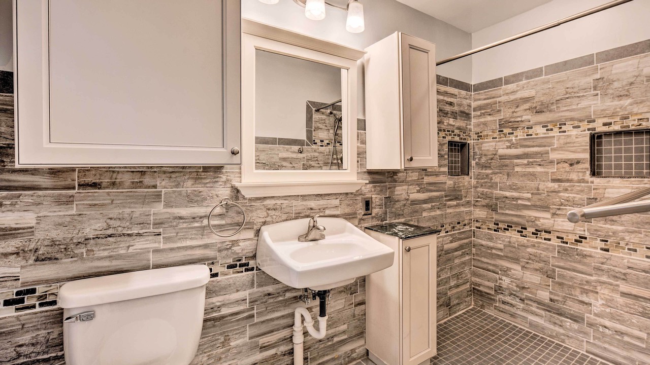 Photo of Bathroom in Palmyra