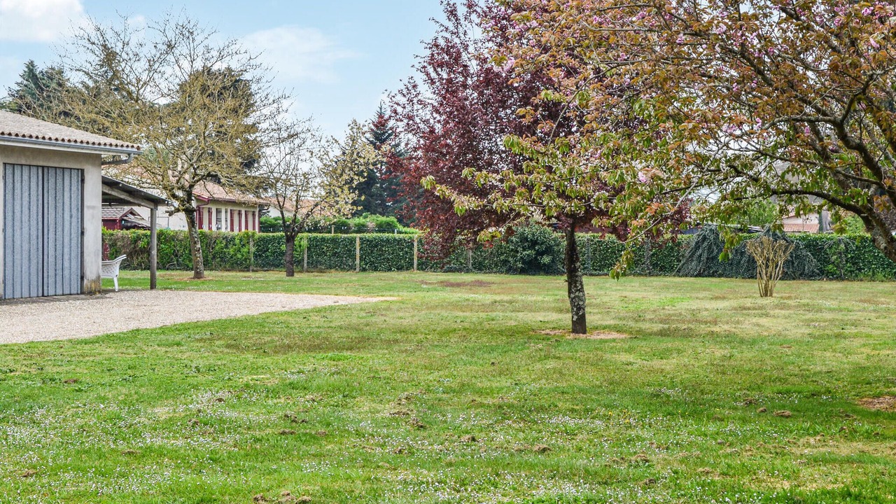 Photo of Outdoor in Coutras