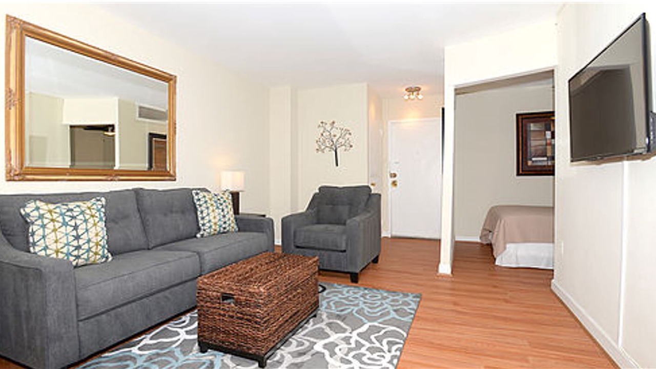 Photo of Livingroom in Rosslyn