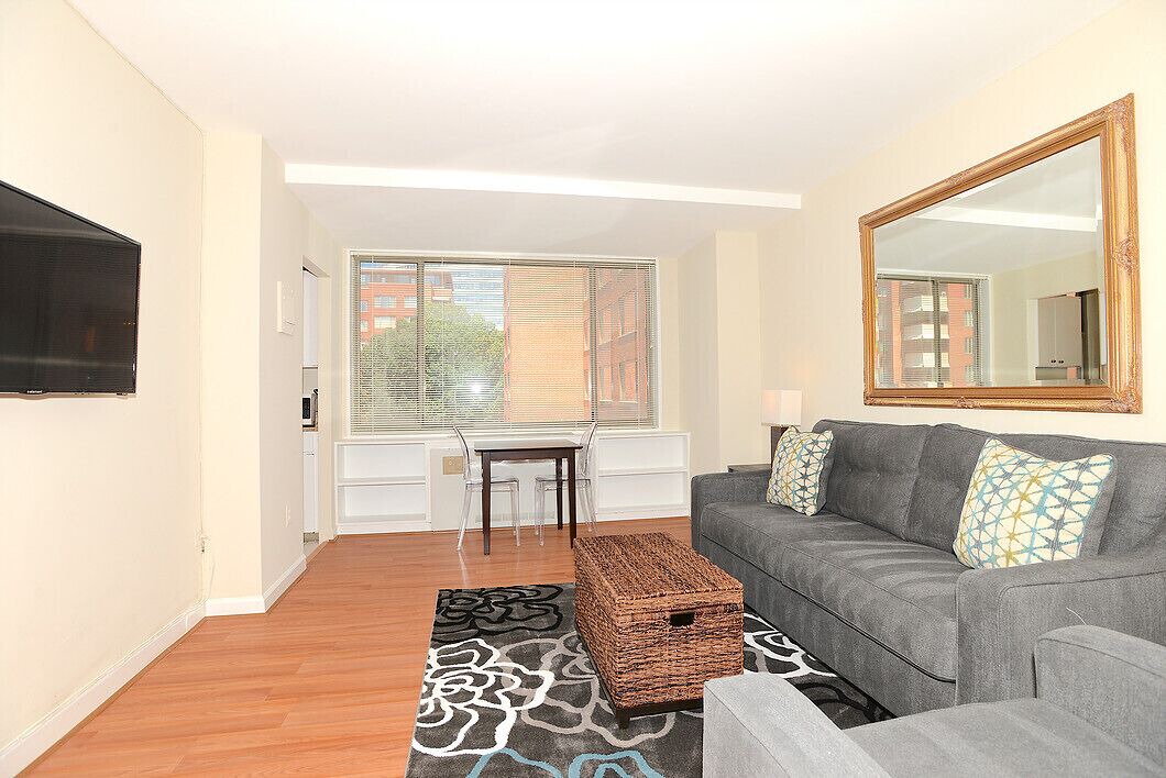Photo of Livingroom in Rosslyn