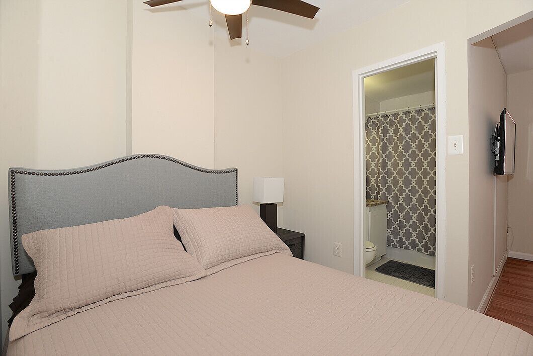 Photo of Bedroom in Rosslyn