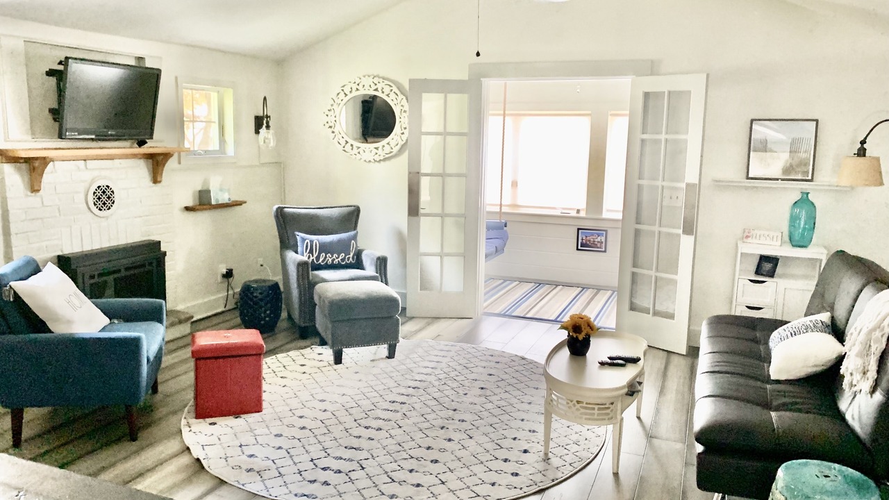 Photo of Livingroom in Canandaigua