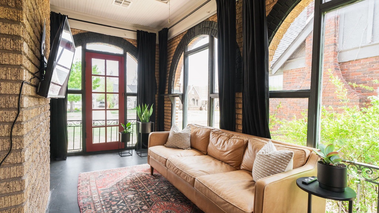Photo of Livingroom in Central Oklahoma City