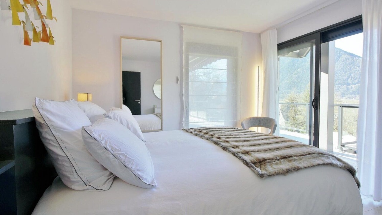 Photo of Bedroom in Grezian