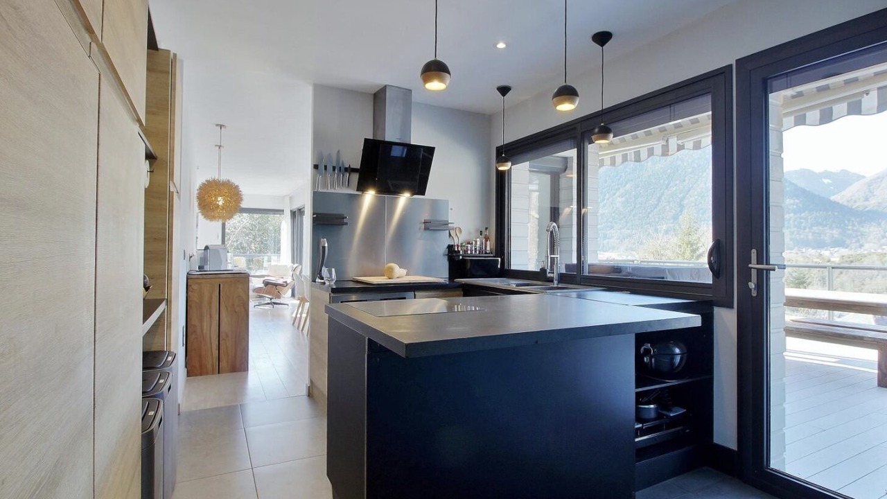Photo of Kitchen in Grezian