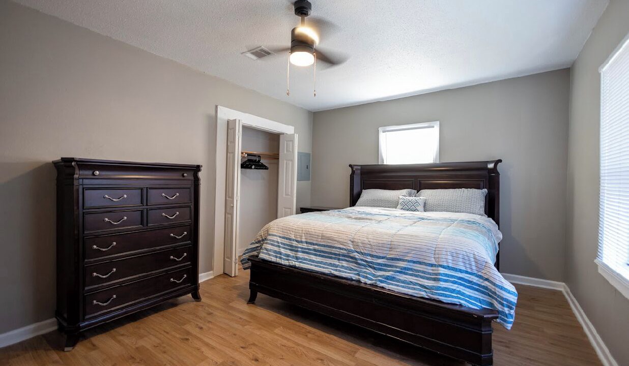 Photo of Bedroom in Sulphur