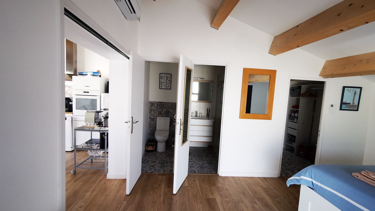 Photo of Bedroom in Balaruc-le-Vieux