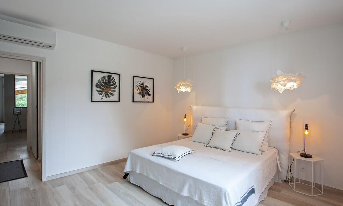 Photo of Bedroom in Miomo