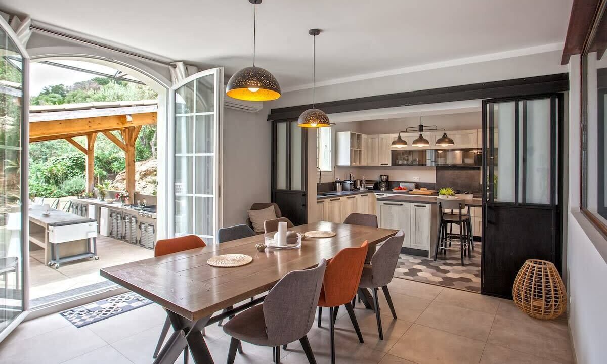 Photo of Others in Miomo