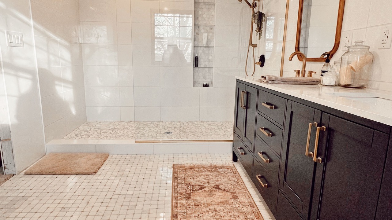Photo of Bathroom in Fox Crossing