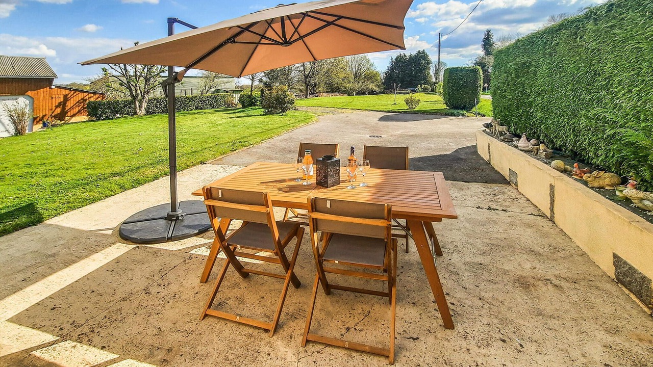 Photo of Others in Brehan