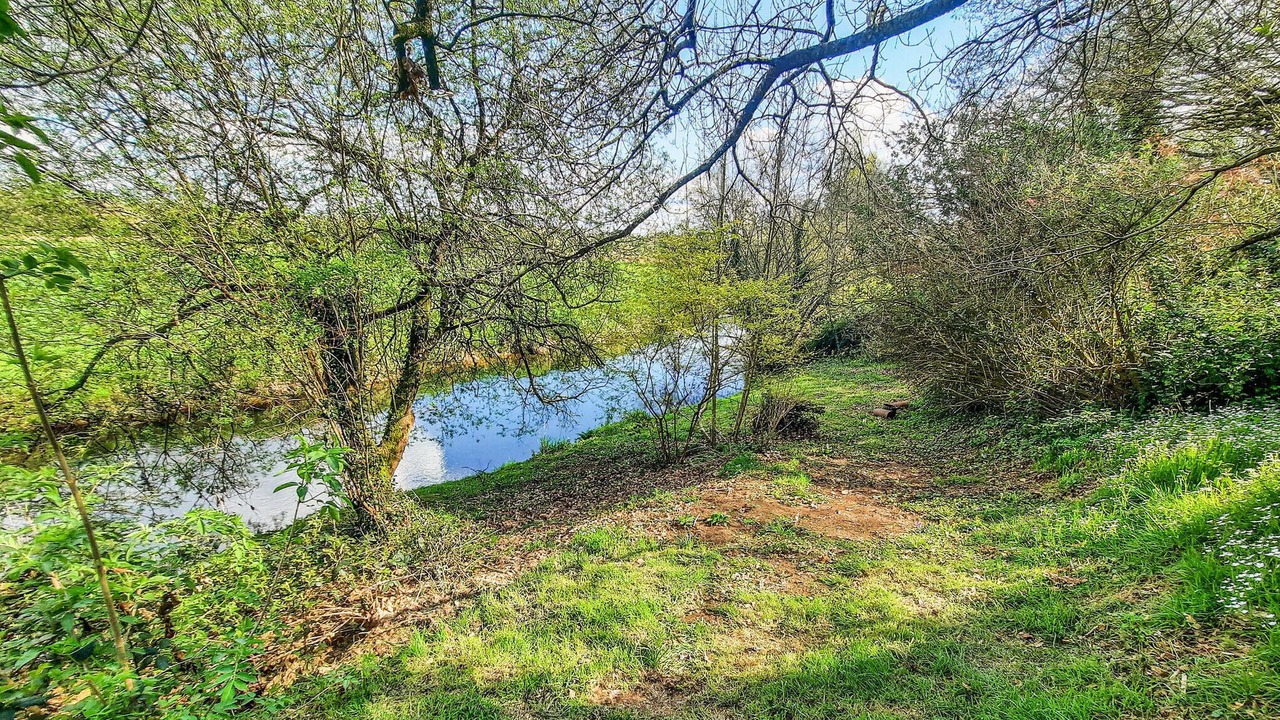 Photo of Others in Brehan