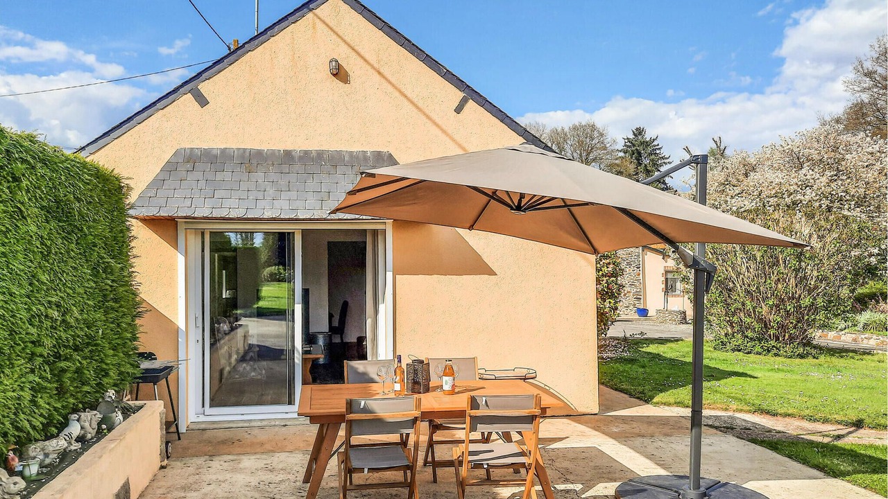 Photo of Others in Brehan