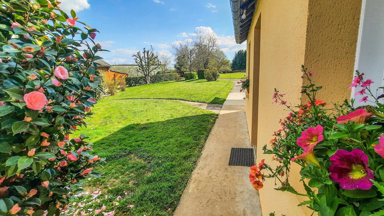 Photo of Others in Brehan