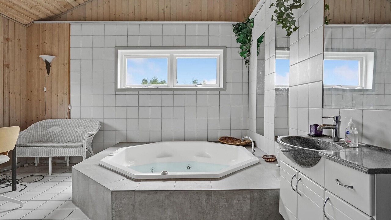 Photo of Bathroom in Knebel