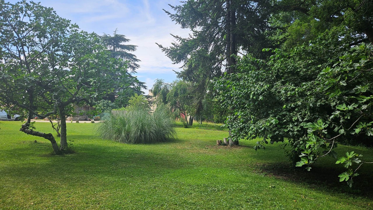 Photo of Others in Le Fleix