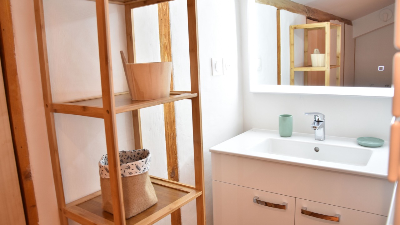 Photo of Bathroom in Launac