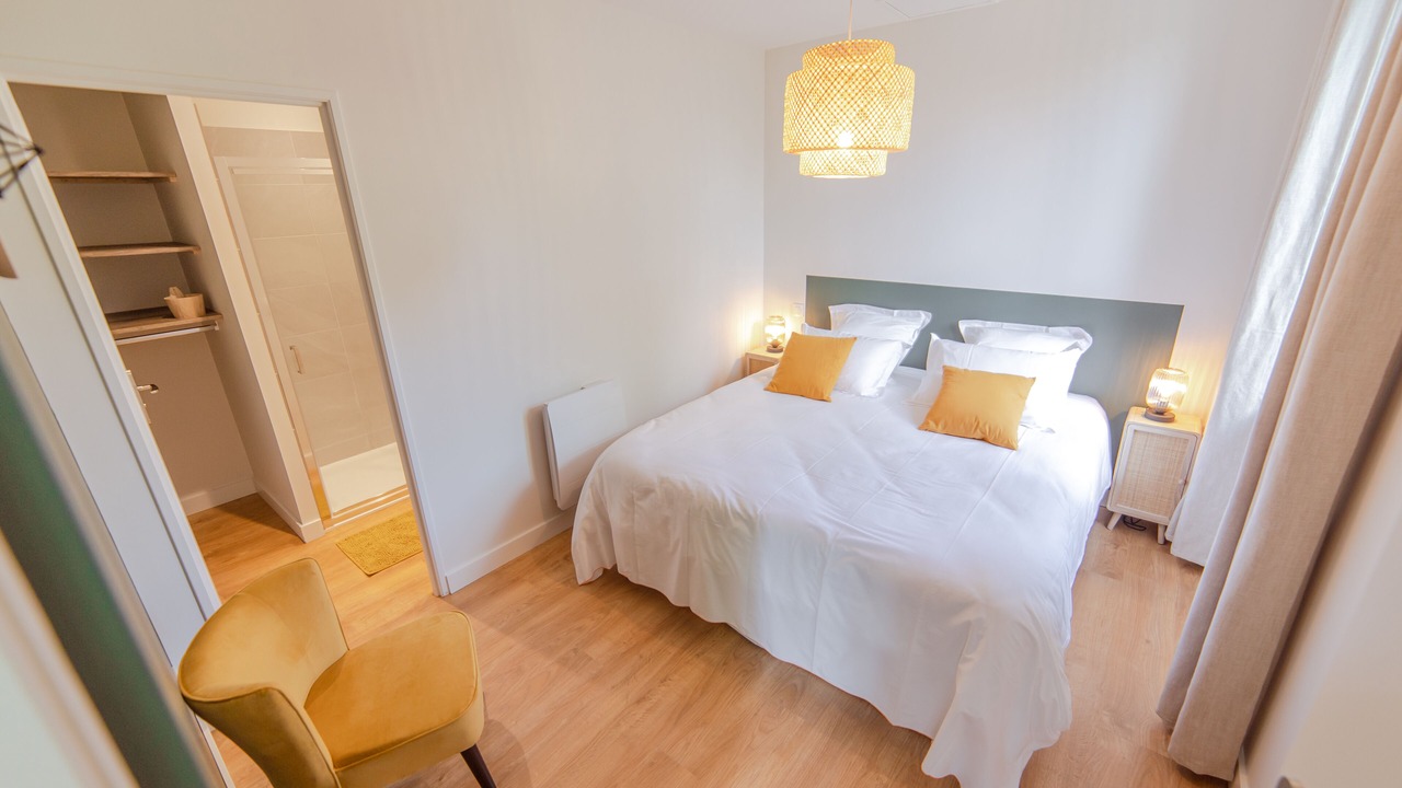 Photo of Bedroom in Launac