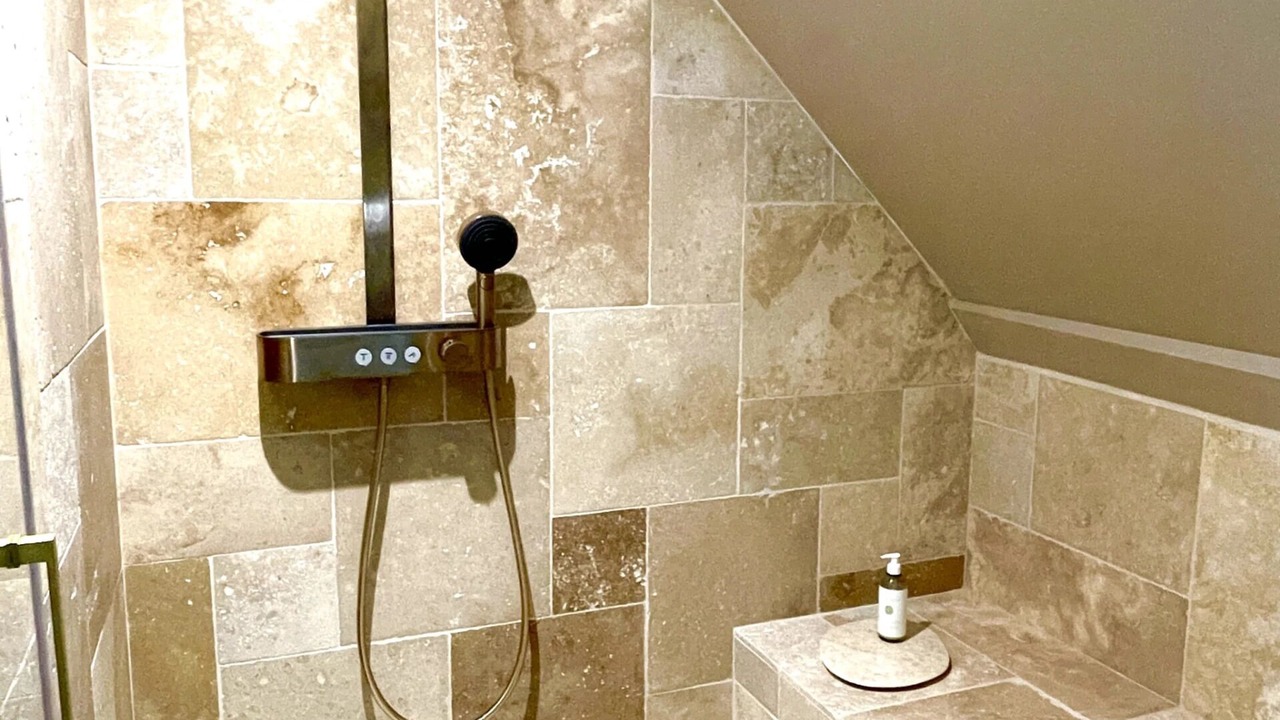 Photo of Bathroom in Montagny-les-Buxy
