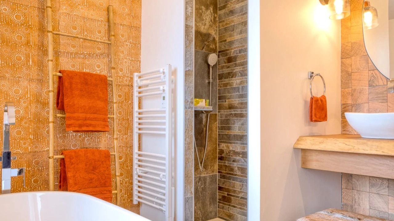 Photo of Bathroom in Montagny-les-Buxy