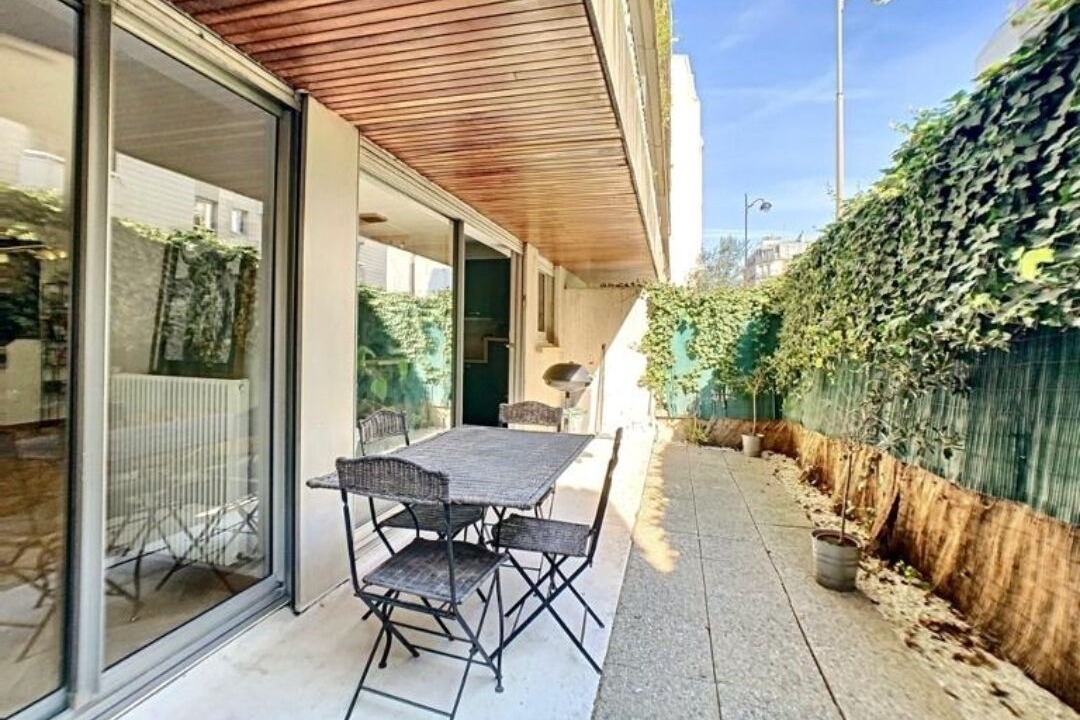 Photo of Patio Balcony in 19th Arrondissement