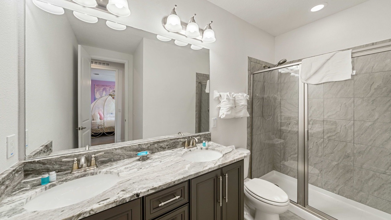 Photo of Bathroom in Bay Lake