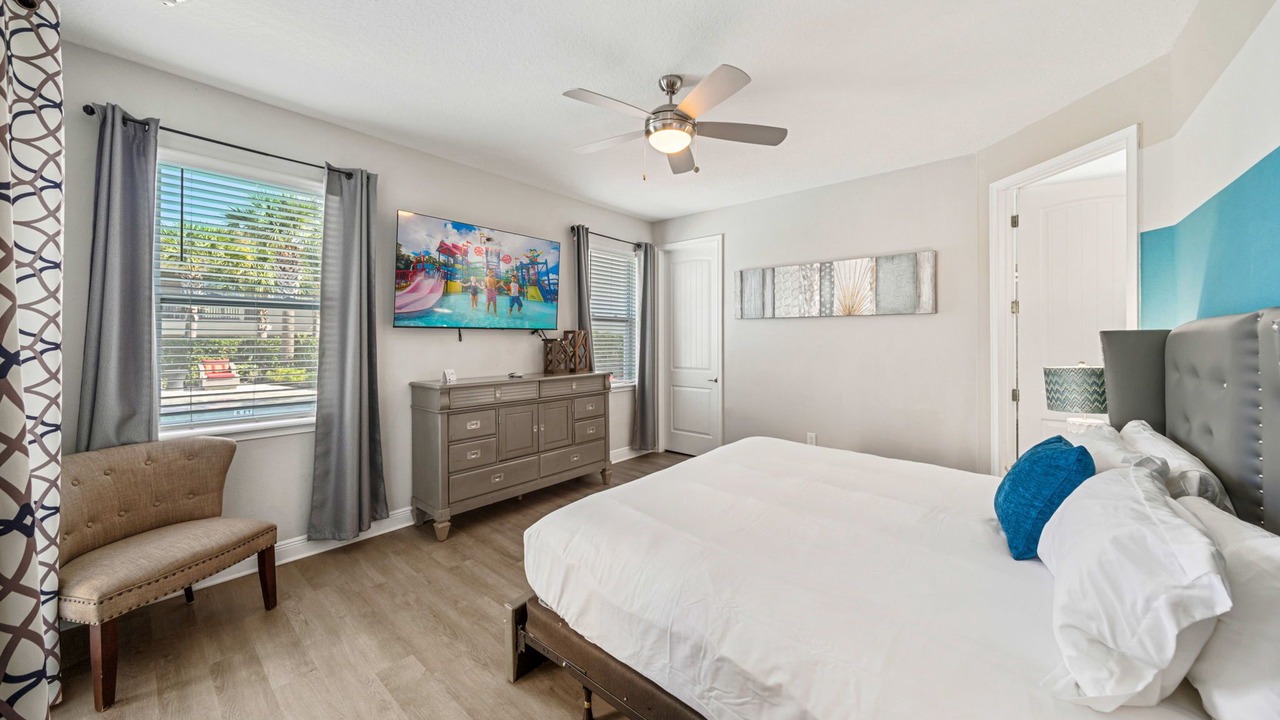 Photo of Bedroom in Bay Lake