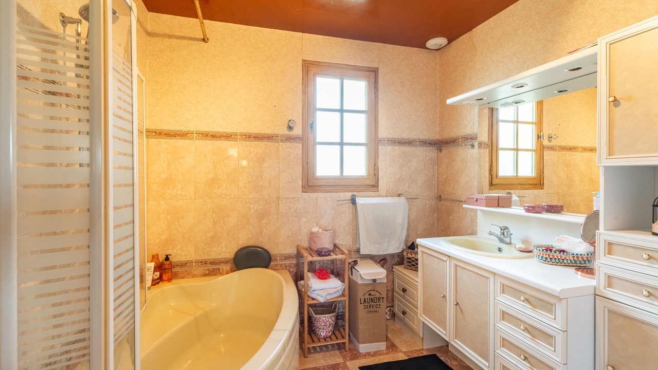 Photo of Bathroom in Torce-Viviers- en-Charnie