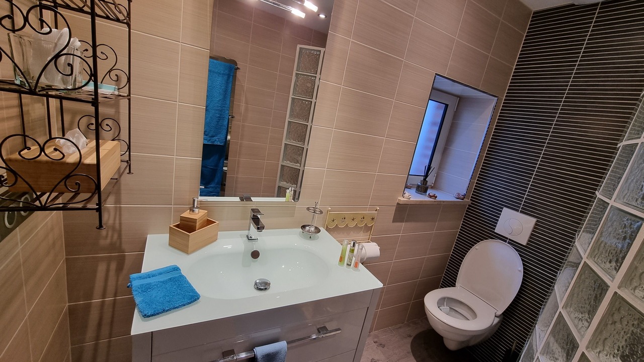 Photo of Bathroom in Olivet