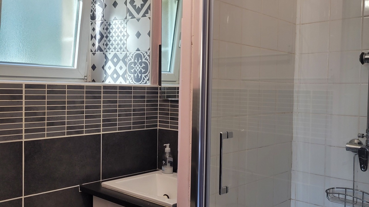 Photo of Bathroom in Beaulieu-sur-Oudon
