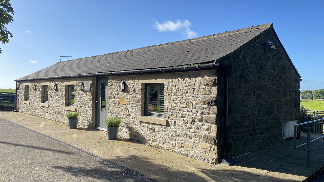 Photo of Outdoor in Litton