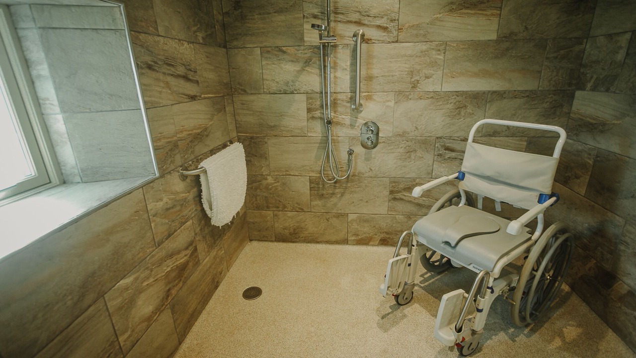 Photo of Bathroom in Litton