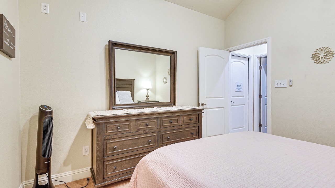 Photo of Bedroom in Alvarado