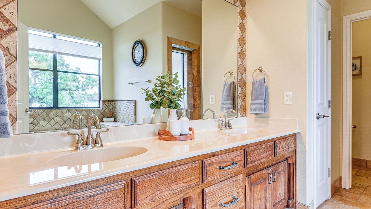 Photo of Bathroom in Alvarado