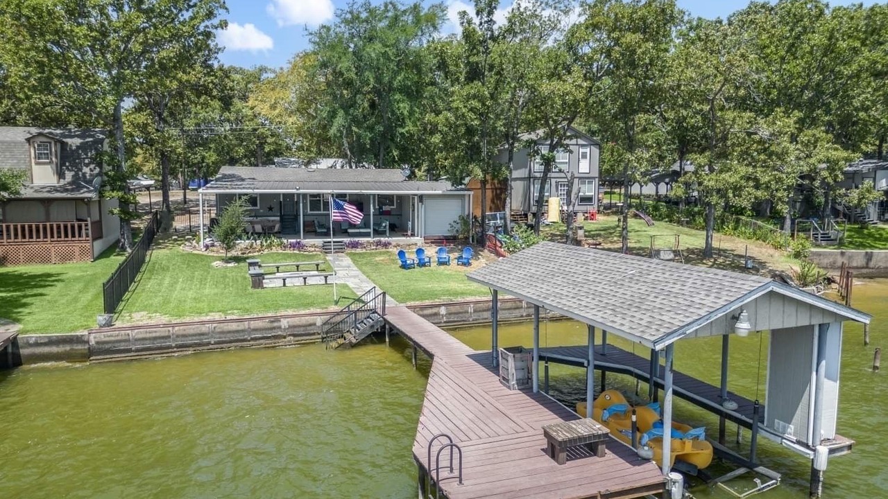 Photo of Outdoor in Enchanted Oaks