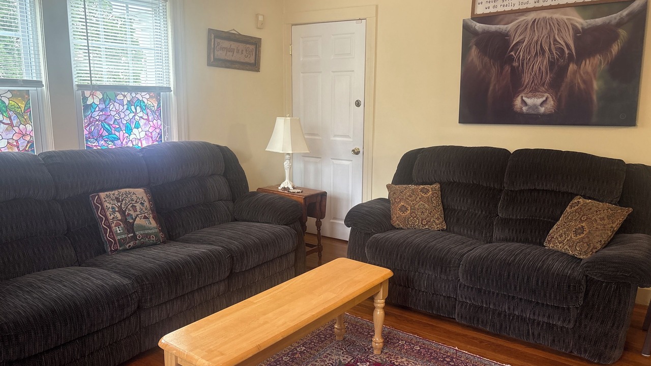 Photo of Livingroom in Millbury