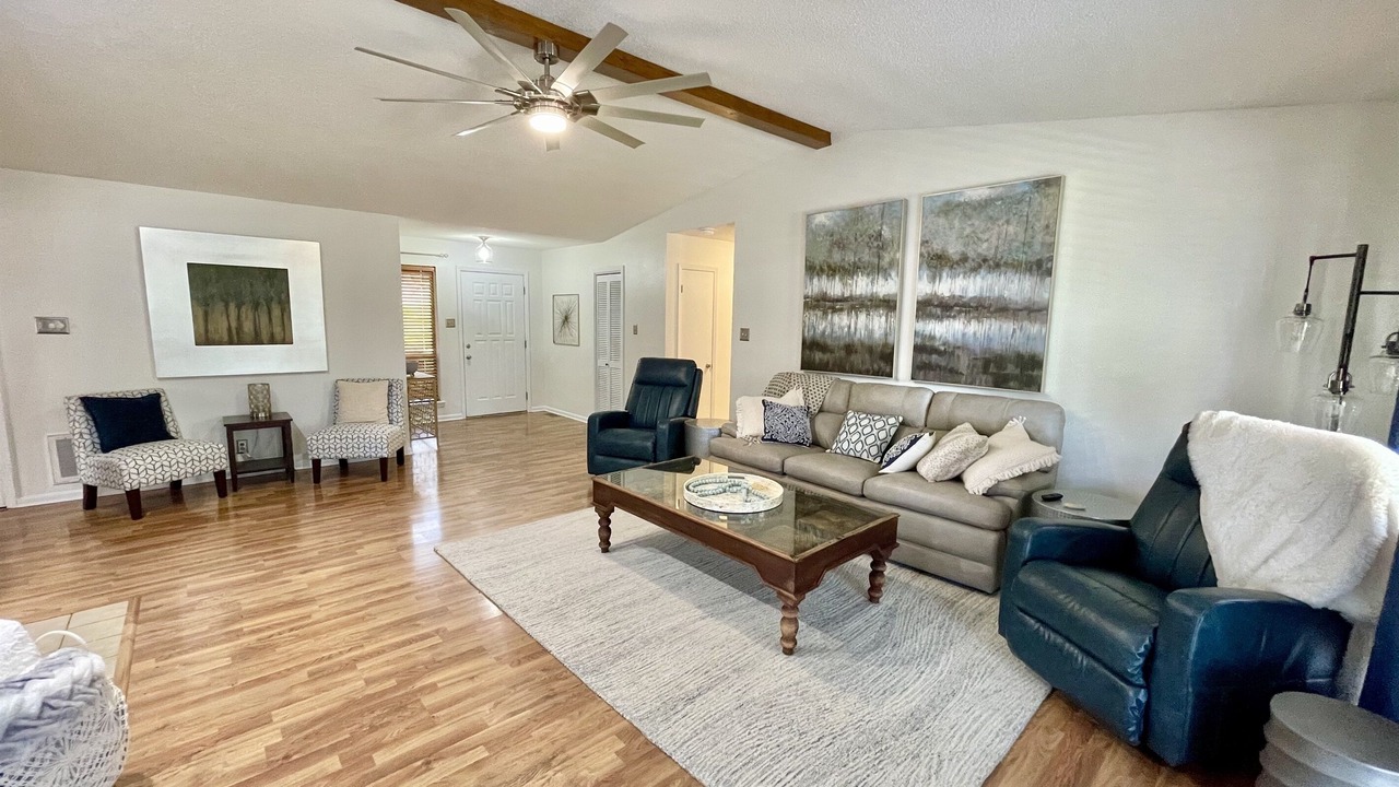 Photo of Livingroom in Lakeland