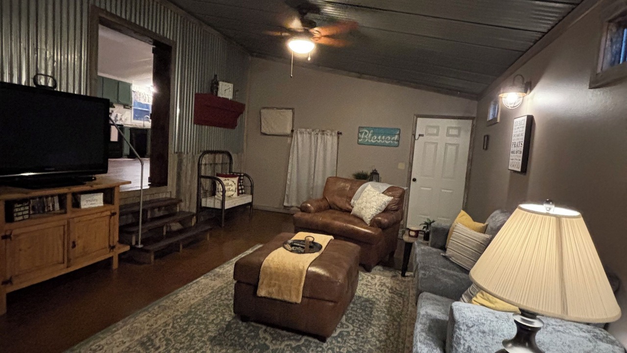 Photo of Livingroom in Kingston