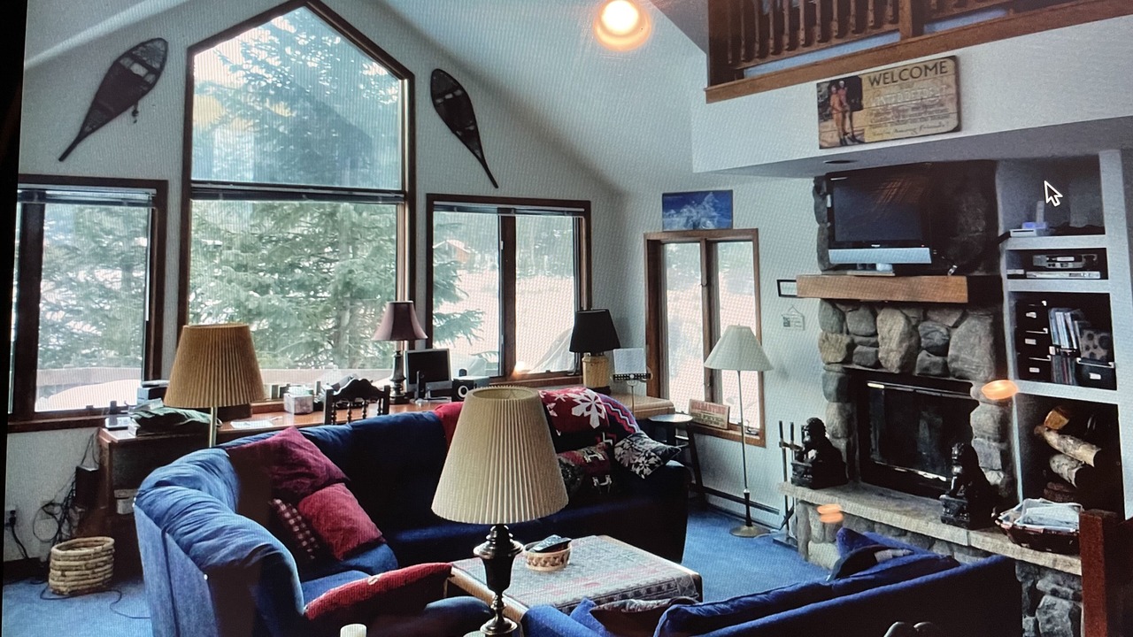 Photo of Livingroom in Blue River