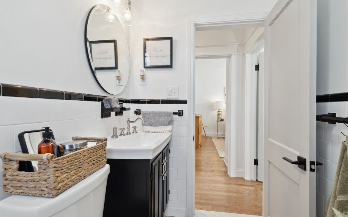 Photo of Bathroom in Edgemore