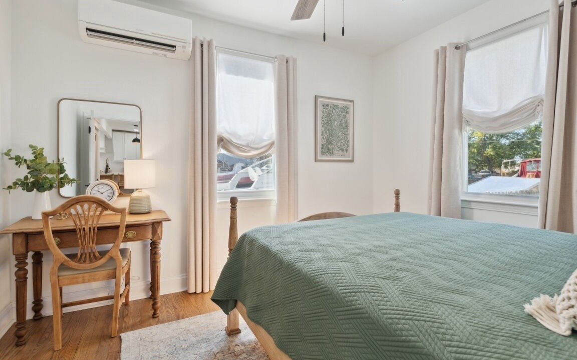 Photo of Bedroom in Edgemore